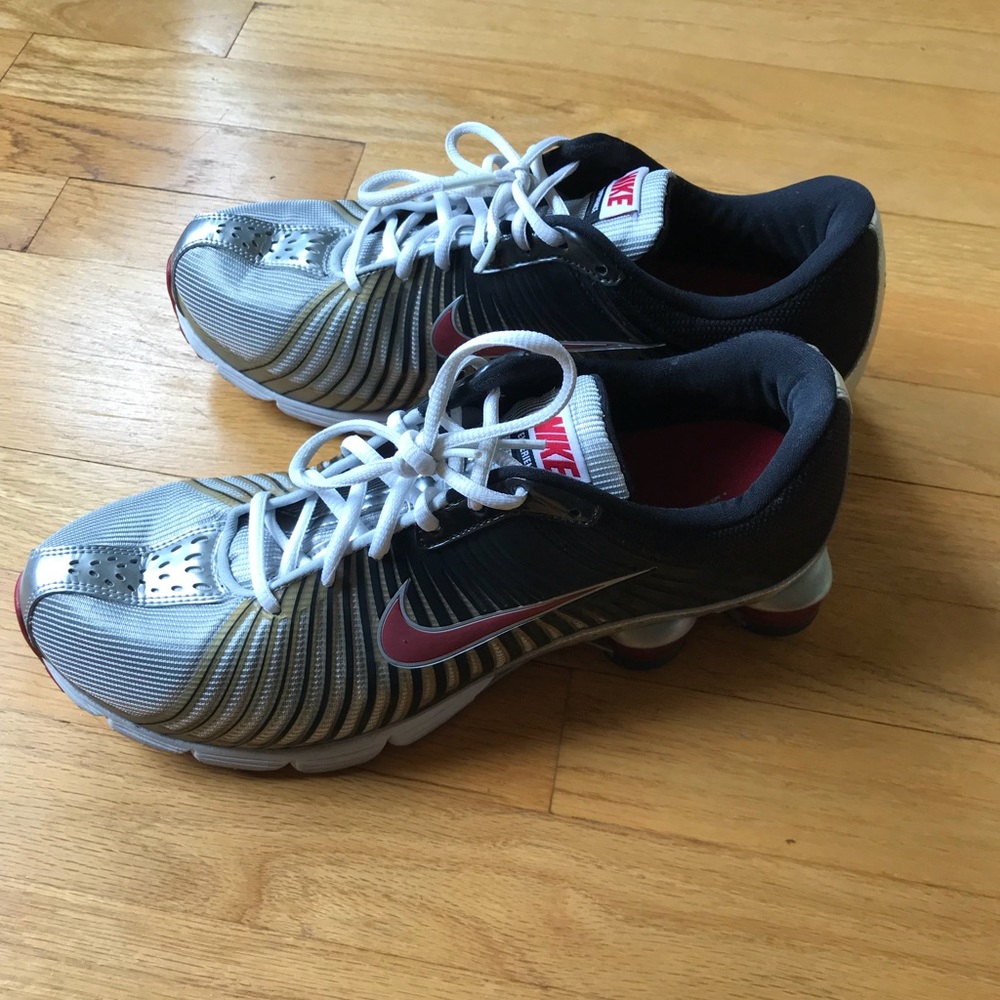 Men’s Nike Shox Size 10.5
